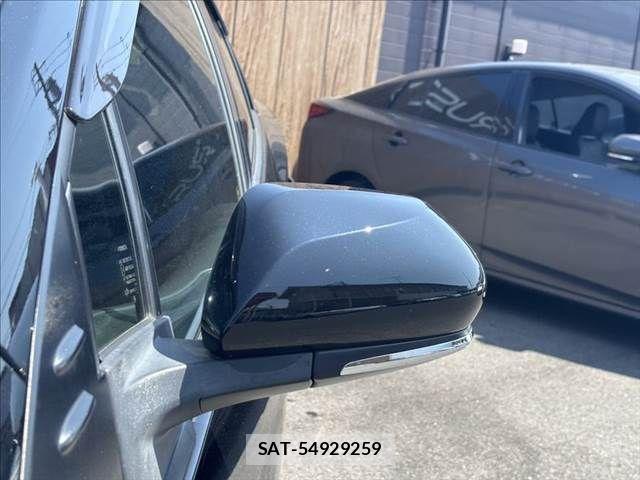 Toyota PRIUS 2019-07 8209623-26