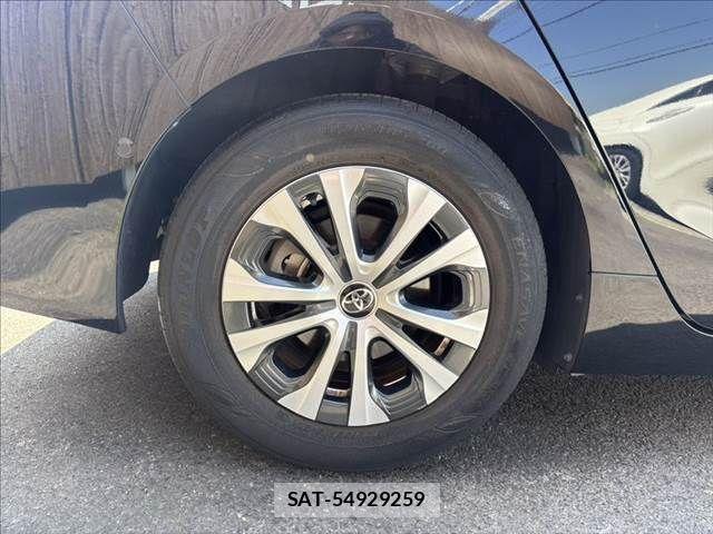Toyota PRIUS 2019-07 8209623-28