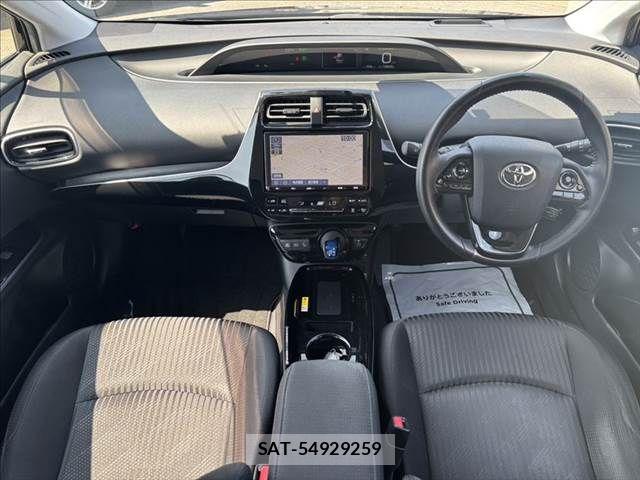 Toyota PRIUS 2019-07 8209623-2