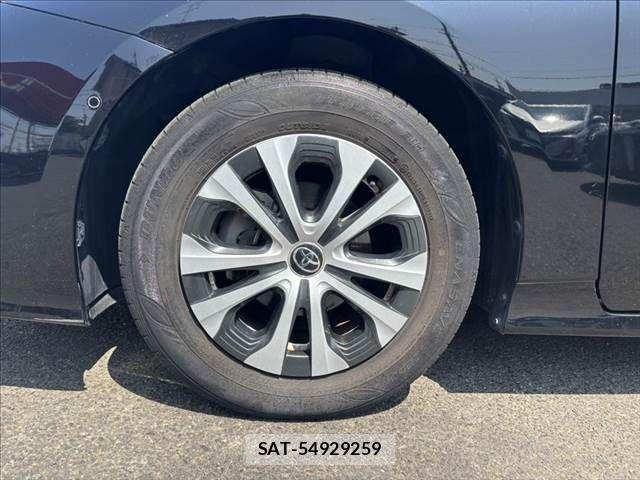Toyota PRIUS 2019-07 8209623-29