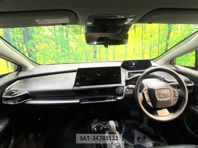 Toyota PRIUS 2025-03 8209568-1