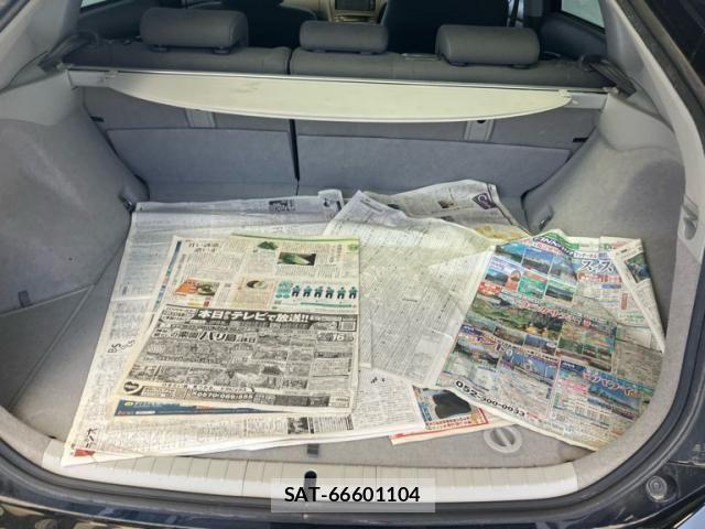 Toyota PRIUS 2011-11 8209662-11