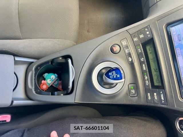 Toyota PRIUS 2011-11 8209662-25