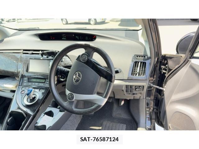 Toyota PRIUS 2011-09 8231379-11