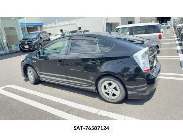 Toyota PRIUS 2011-09 8231379-2