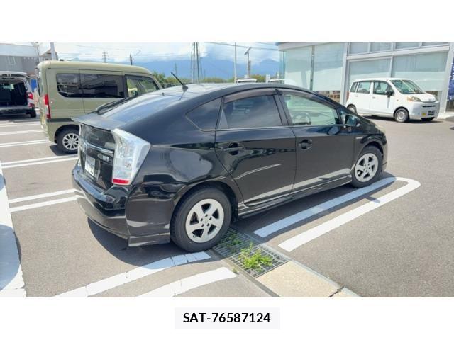 Toyota PRIUS 2011-09 8231379-3