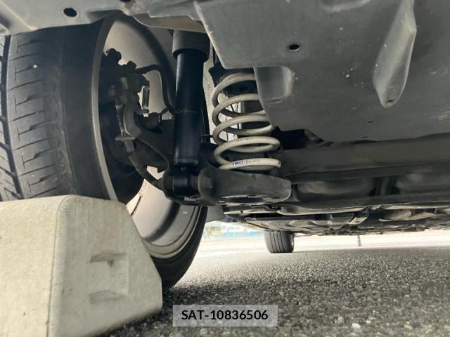 Toyota PRIUS 2013-08 8231360-9