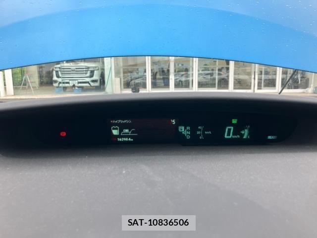 Toyota PRIUS 2013-08 8231360-22