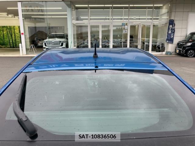 Toyota PRIUS 2013-08 8231360-4
