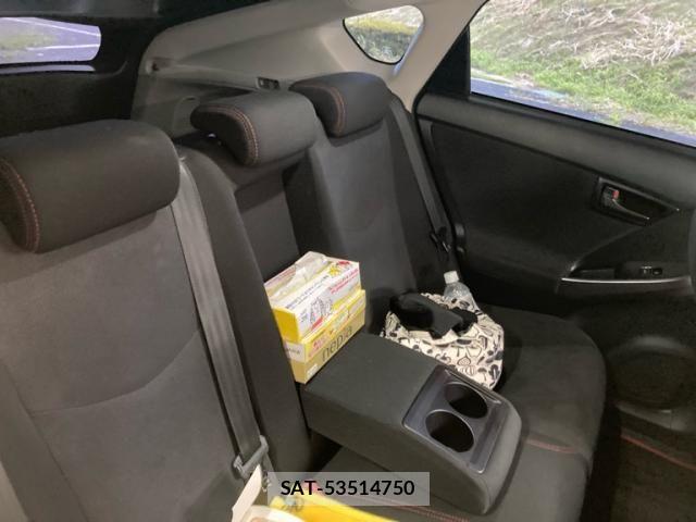 Toyota PRIUS 2015-03 8231350-12