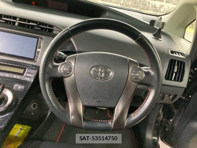 Toyota PRIUS 2015-03 8231350-14