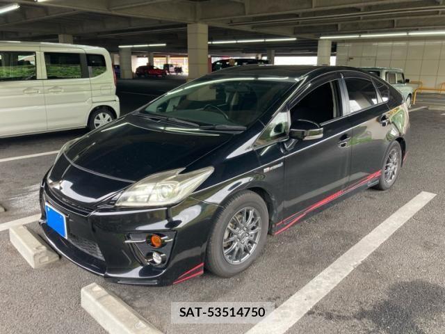 Toyota PRIUS 2015-03 8231350-1