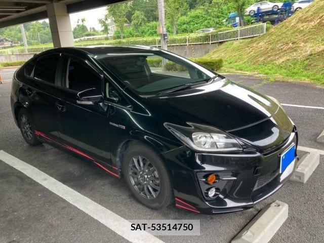 Toyota PRIUS 2015-03 8231350-2