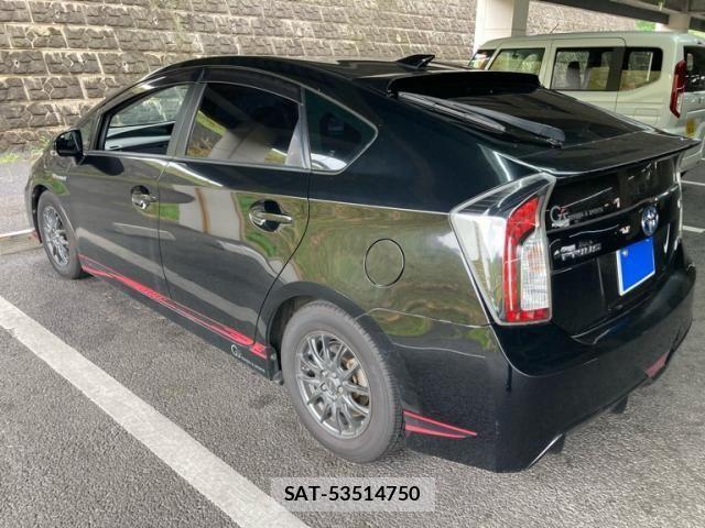 Toyota PRIUS 2015-03 8231350-5