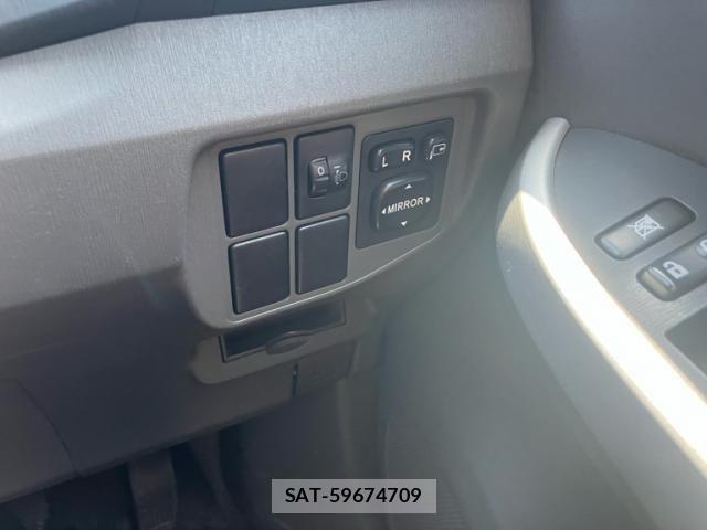 Toyota PRIUS 2010-02 8231363-10