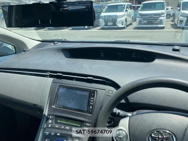 Toyota PRIUS 2010-02 8231363-12