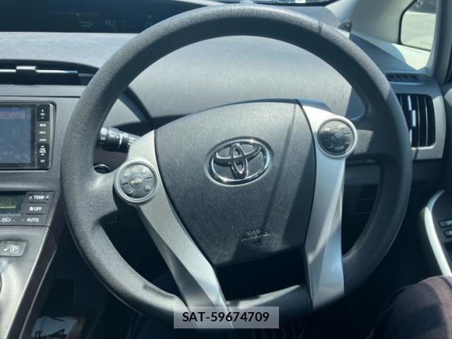 Toyota PRIUS 2010-02 8231363-5