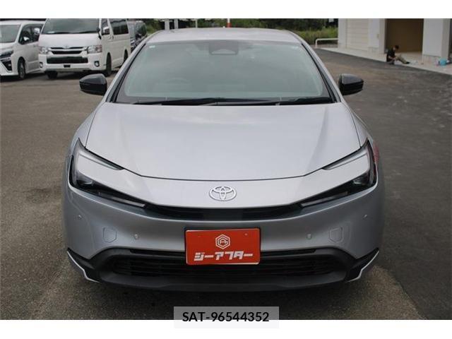 Toyota PRIUS 2023-02 8231329-1