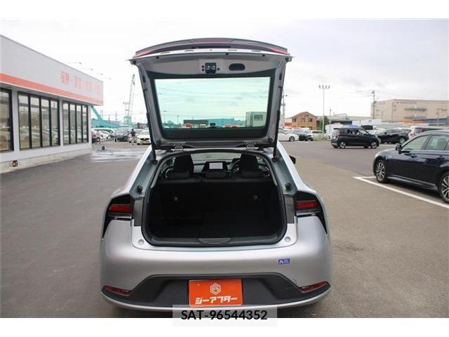 Toyota PRIUS 2023-02 8231329-28