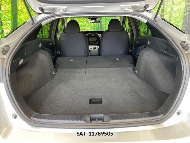 Toyota PRIUS 2016-06 8231336-9