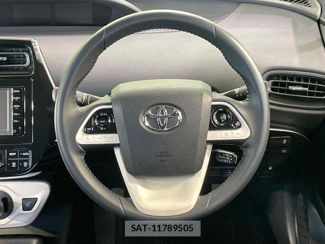 Toyota PRIUS 2016-06 8231336-10