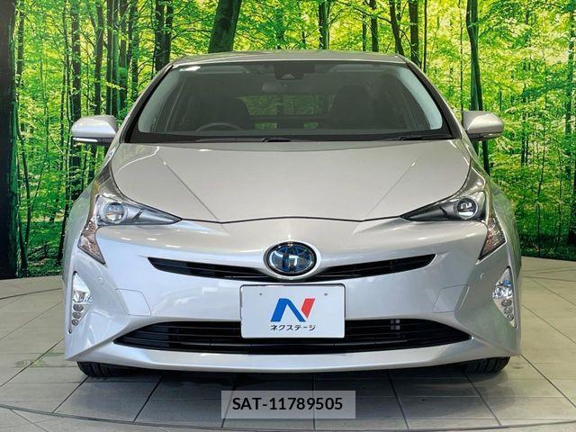 Toyota PRIUS 2016-06 8231336-13