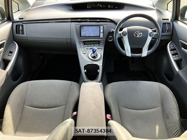 Toyota PRIUS 2011-08 8231346-1