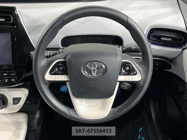 Toyota PRIUS 2016-06 8231332-10
