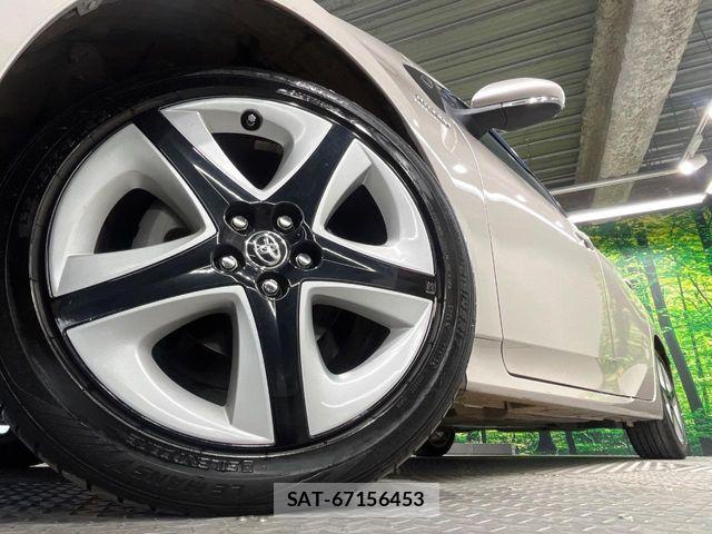 Toyota PRIUS 2016-06 8231332-12