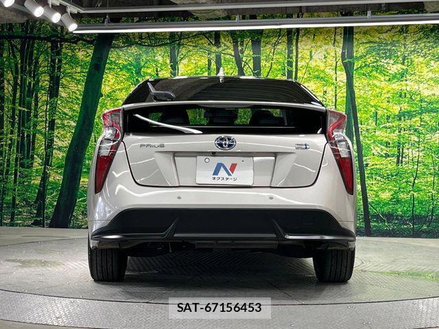 Toyota PRIUS 2016-06 8231332-14