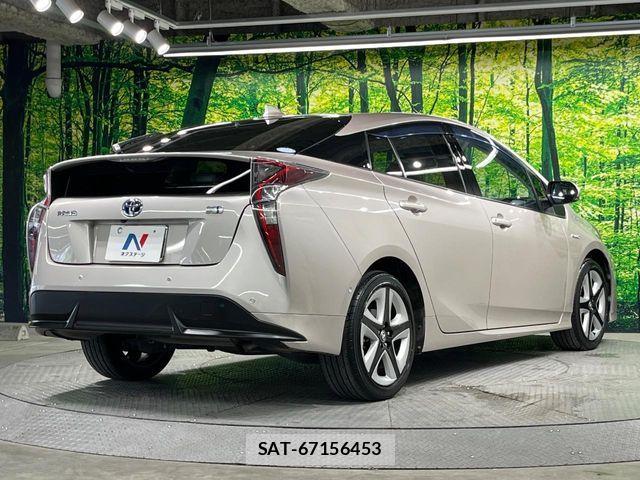 Toyota PRIUS 2016-06 8231332-16