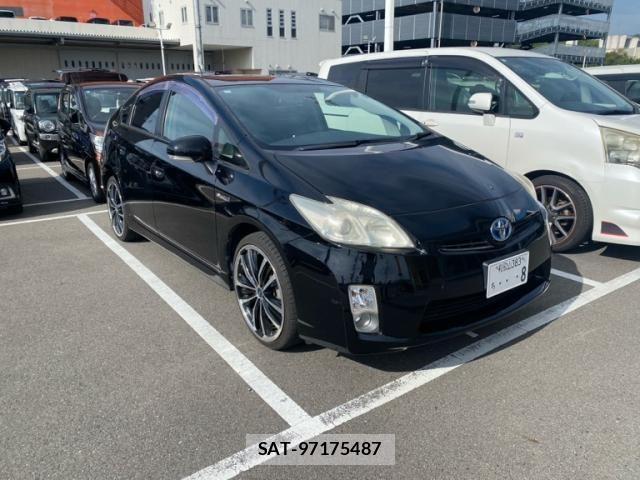 Toyota PRIUS 2011-11 8231373-1