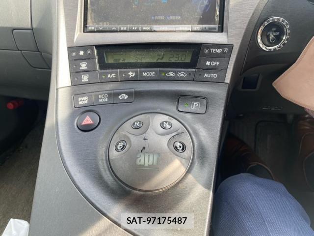 Toyota PRIUS 2011-11 8231373-19
