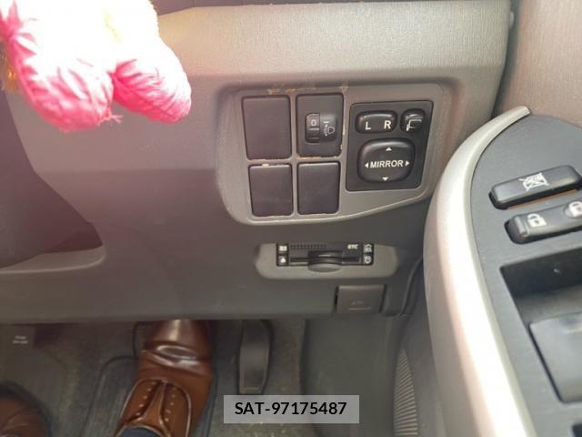 Toyota PRIUS 2011-11 8231373-21