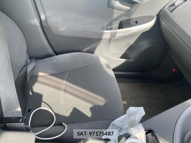 Toyota PRIUS 2011-11 8231373-23