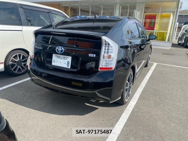 Toyota PRIUS 2011-11 8231373-2