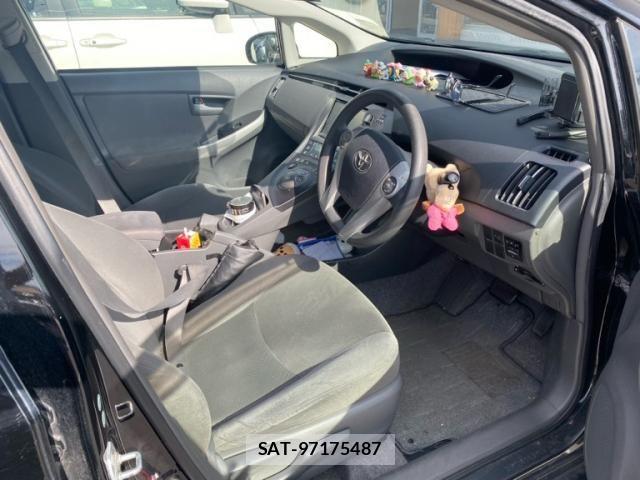 Toyota PRIUS 2011-11 8231373-8