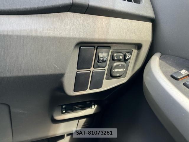 Toyota PRIUS 2010-08 8231375-16
