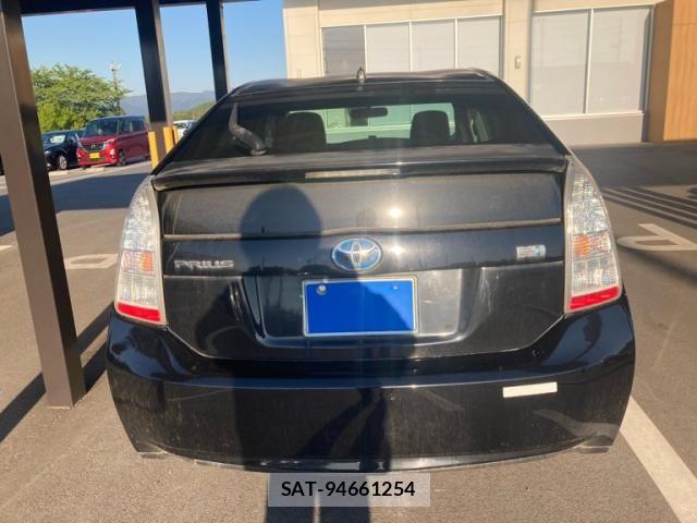 Toyota PRIUS 2009-09 8231362-3