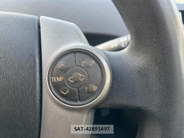 Toyota PRIUS 2014-05 8231364-14