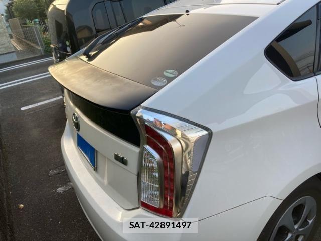 Toyota PRIUS 2014-05 8231364-2