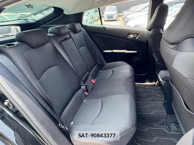 Toyota PRIUS 2021-06 8231331-9