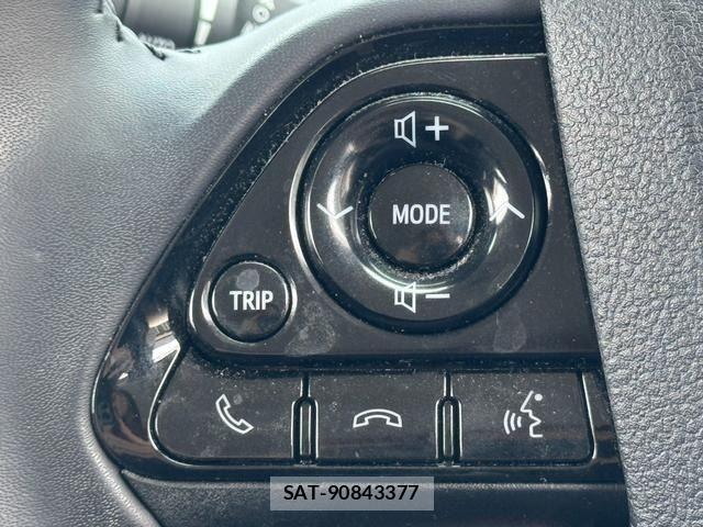Toyota PRIUS 2021-06 8231331-15