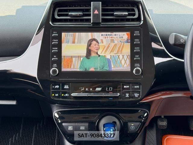 Toyota PRIUS 2021-06 8231331-19