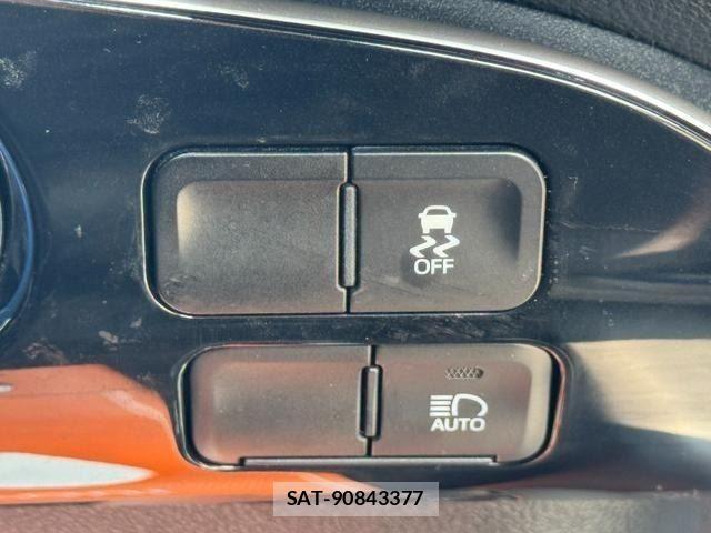 Toyota PRIUS 2021-06 8231331-25