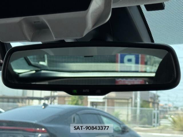 Toyota PRIUS 2021-06 8231331-29