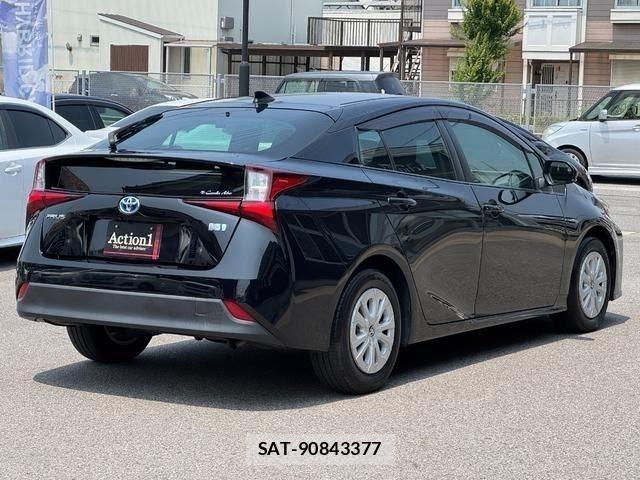 Toyota PRIUS 2021-06 8231331-5