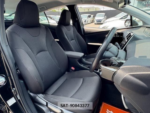 Toyota PRIUS 2021-06 8231331-8
