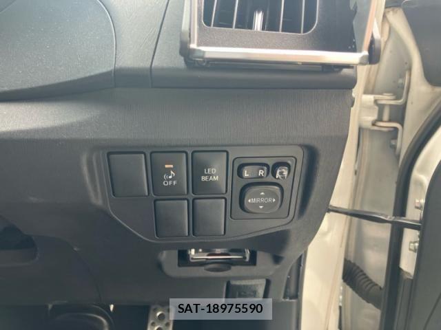 Toyota PRIUS 2016-03 8231353-12