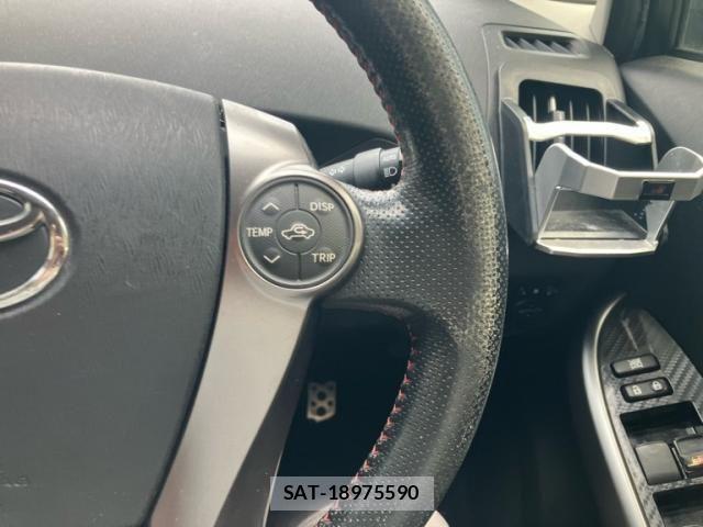 Toyota PRIUS 2016-03 8231353-14
